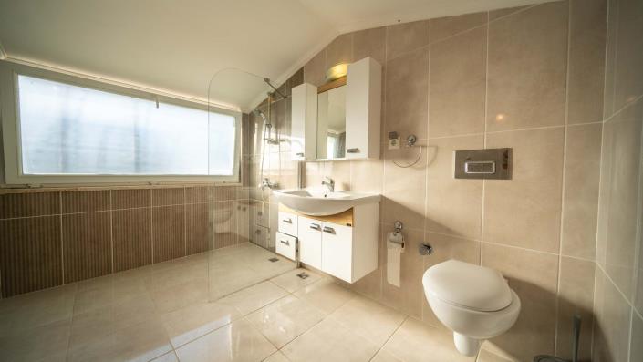 Image No.27-5 Bed Villa for sale