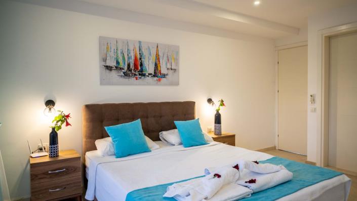 Image No.40-5 Bed Villa for sale