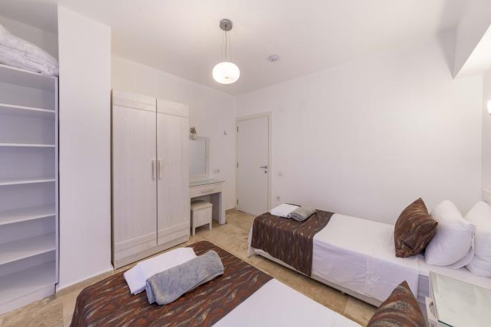 Image No.23-3 Bed Apartment for sale