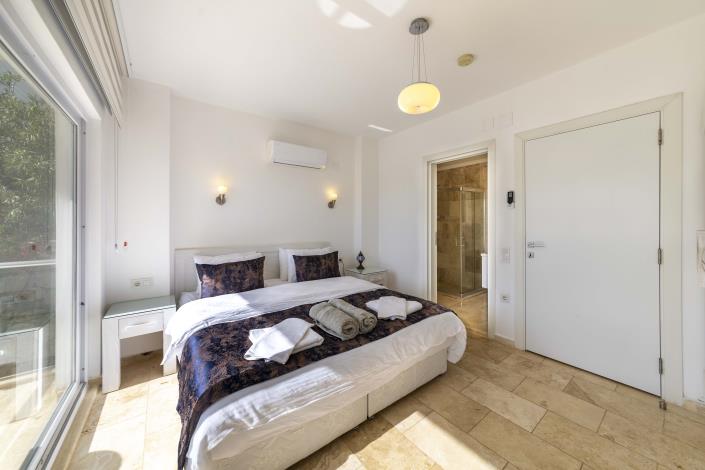 Image No.26-3 Bed Apartment for sale