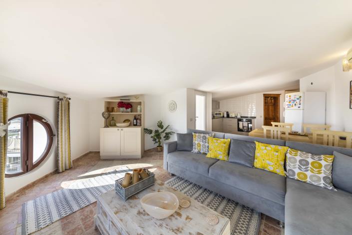 Image No.23-2 Bed Apartment for sale