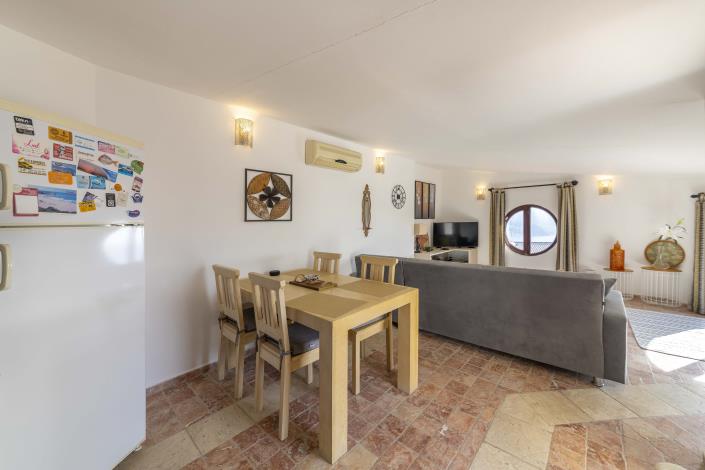 Image No.25-2 Bed Apartment for sale