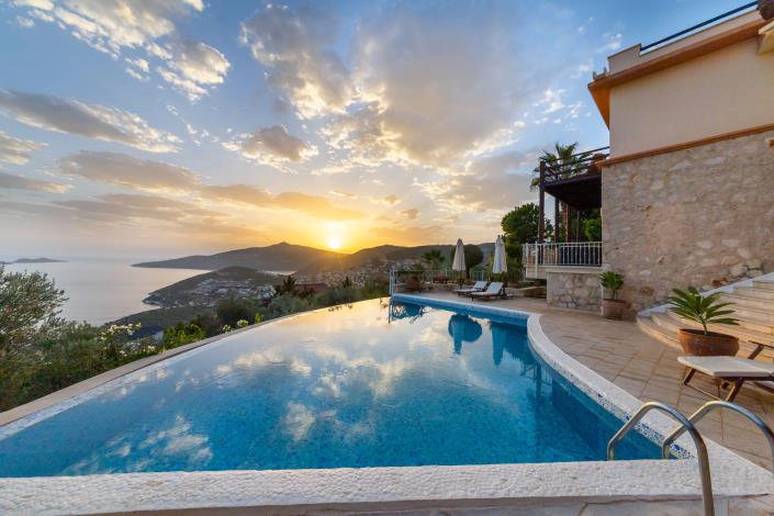 Image No.5-5 Bed Villa for sale