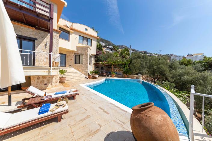 Image No.15-5 Bed Villa for sale