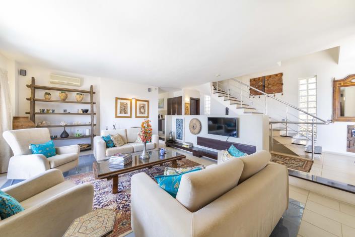 Image No.25-5 Bed Villa for sale