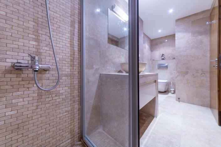 Image No.55-5 Bed Villa for sale