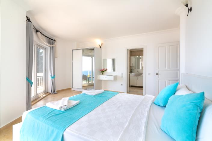 Image No.22-4 Bed Villa for sale