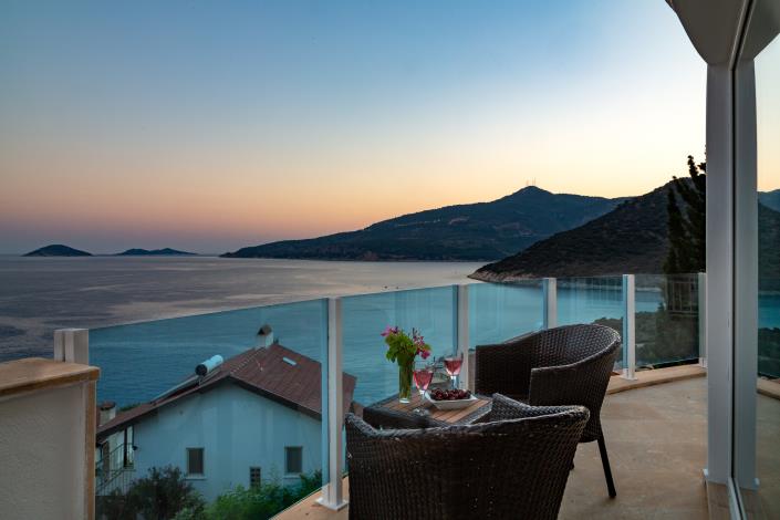 Image No.2-4 Bed Villa for sale