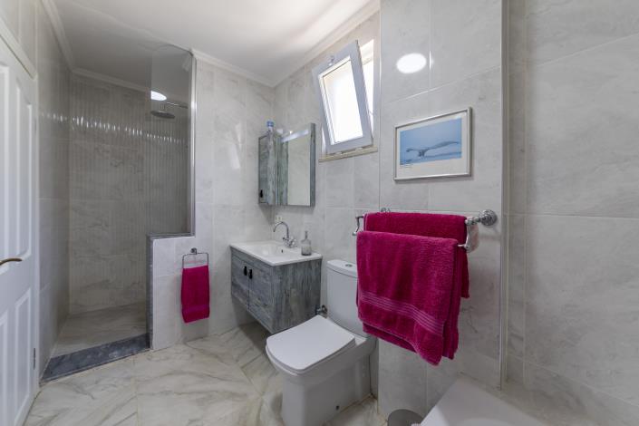 Image No.56-3 Bed Apartment for sale