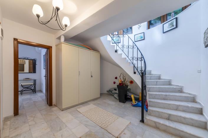 Image No.37-4 Bed Villa for sale