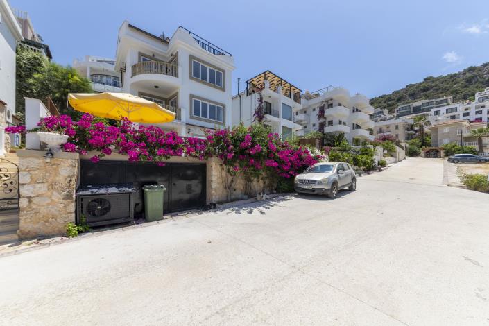 Image No.38-4 Bed Villa for sale