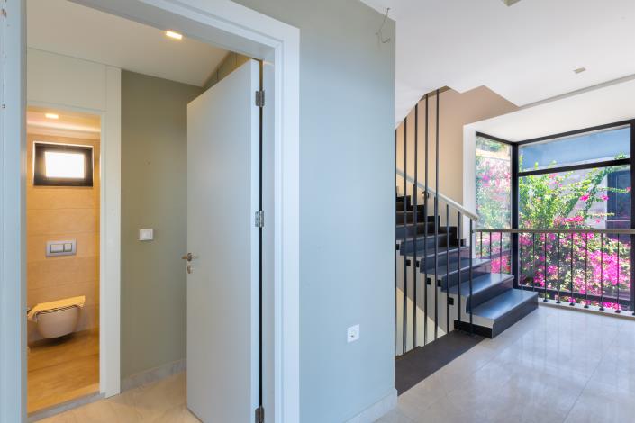 Image No.43-5 Bed Villa for sale