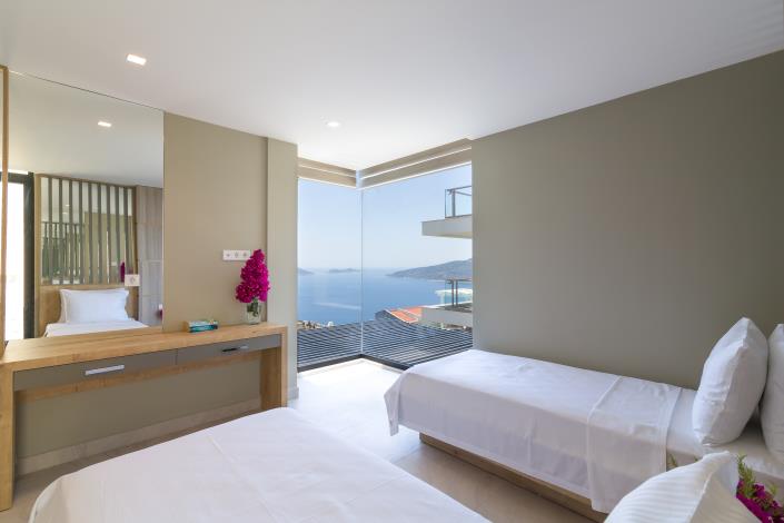 Image No.37-5 Bed Villa for sale