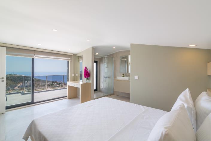 Image No.41-5 Bed Villa for sale