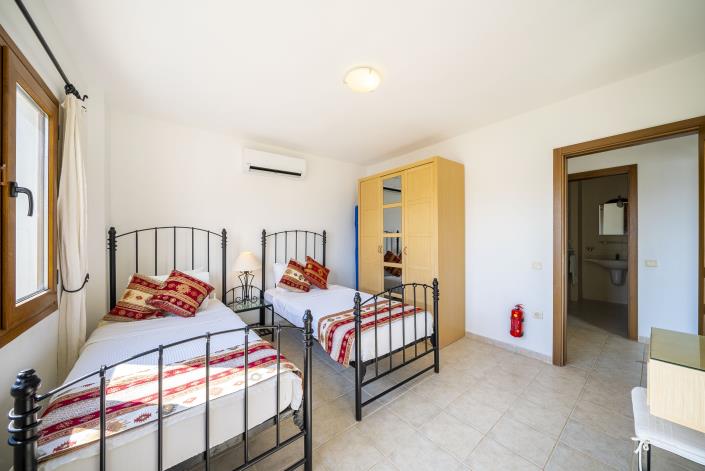 Image No.41-4 Bed Villa for sale