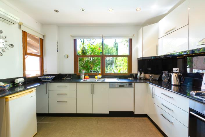 Image No.23-4 Bed Villa for sale