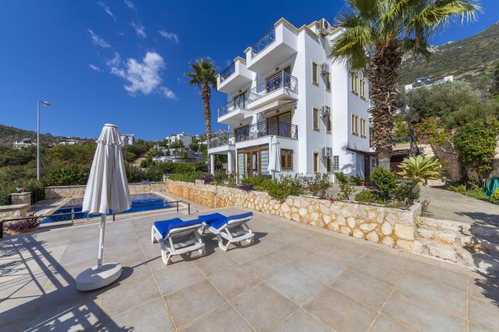 Image No.11-3 Bed Apartment for sale