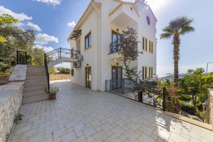 Image No.21-3 Bed Apartment for sale