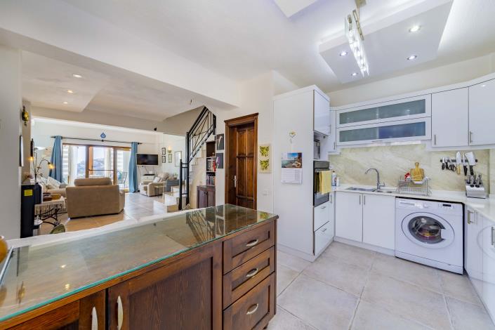 Image No.41-3 Bed Apartment for sale