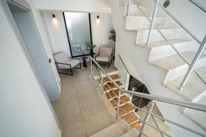 Image No.20-3 Bed Villa for sale