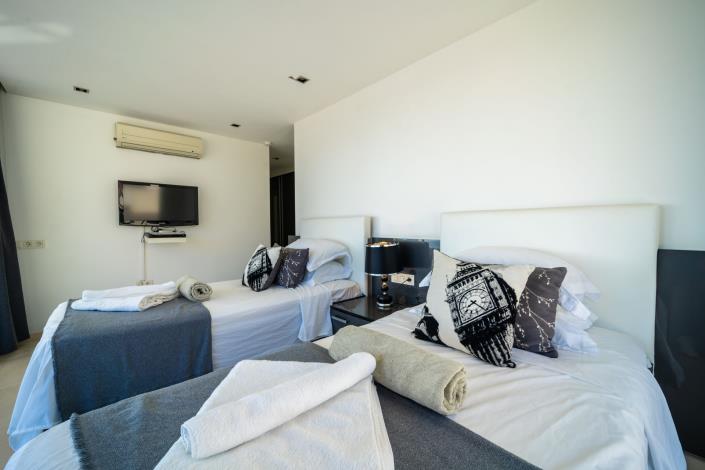 Image No.24-5 Bed Villa for sale