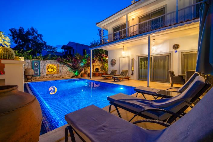 Image No.3-5 Bed Villa for sale