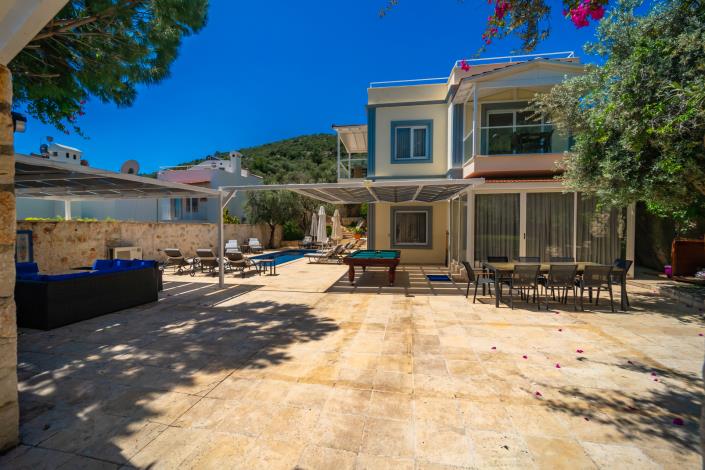 Image No.2-5 Bed Villa for sale