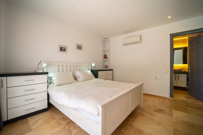 Image No.23-5 Bed Villa for sale