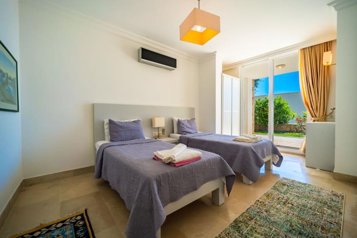 Image No.15-3 Bed Villa for sale