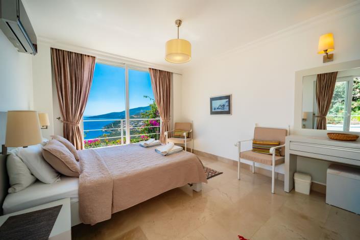 Image No.20-3 Bed Villa for sale