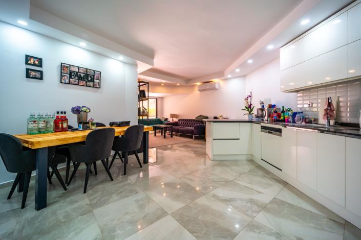 Image No.22-6 Bed Villa for sale