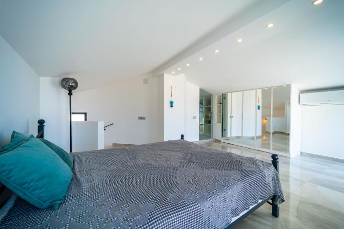 Image No.39-6 Bed Villa for sale