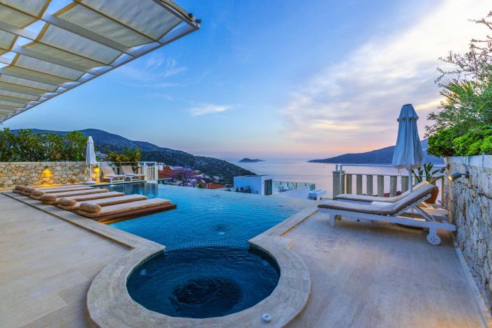 Image No.2-5 Bed Villa for sale