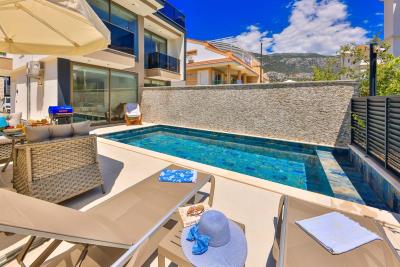 WhatsApp-Image-2025-04-23-at-16-05-55