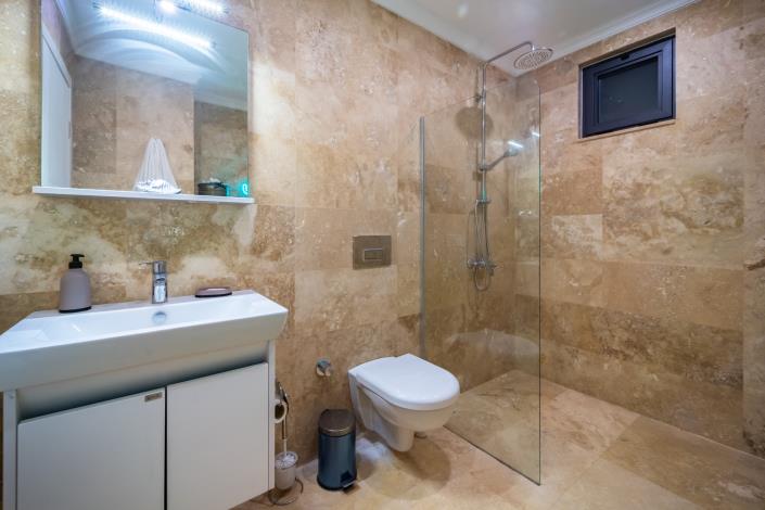 Image No.18-3 Bed Villa for sale