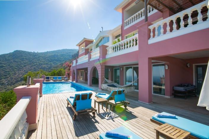 Image No.5-9 Bed Villa for sale