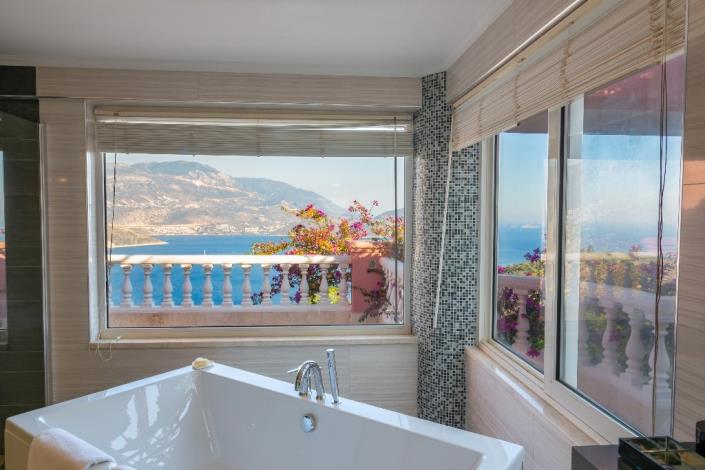 Image No.26-9 Bed Villa for sale