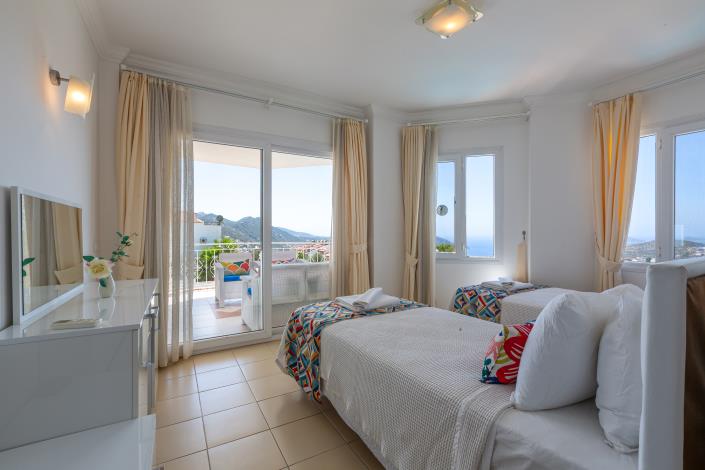 Image No.21-3 Bed Villa for sale