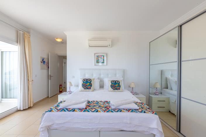 Image No.27-3 Bed Villa for sale