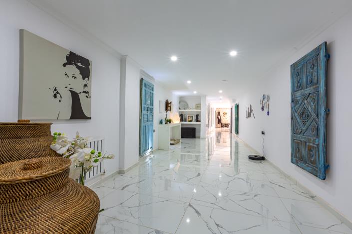 Image No.24-8 Bed Villa for sale