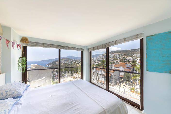 Image No.17-3 Bed Apartment for sale