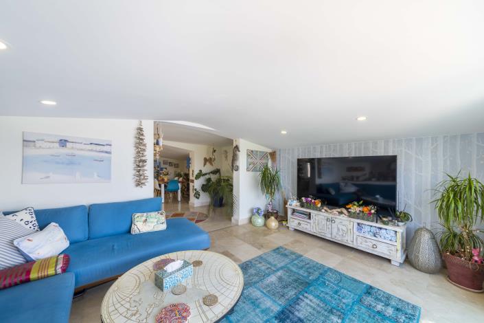 Image No.27-3 Bed Apartment for sale