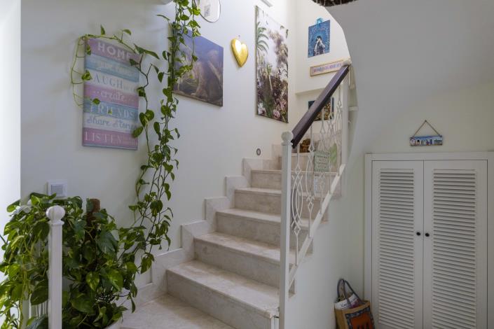 Image No.38-3 Bed Apartment for sale