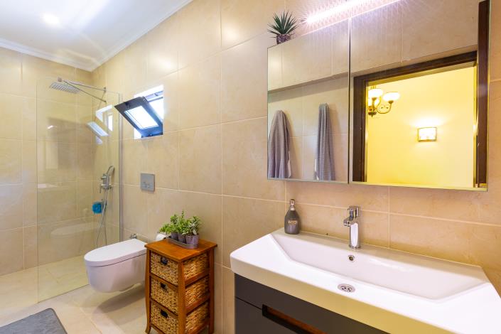 Image No.25-4 Bed Villa for sale