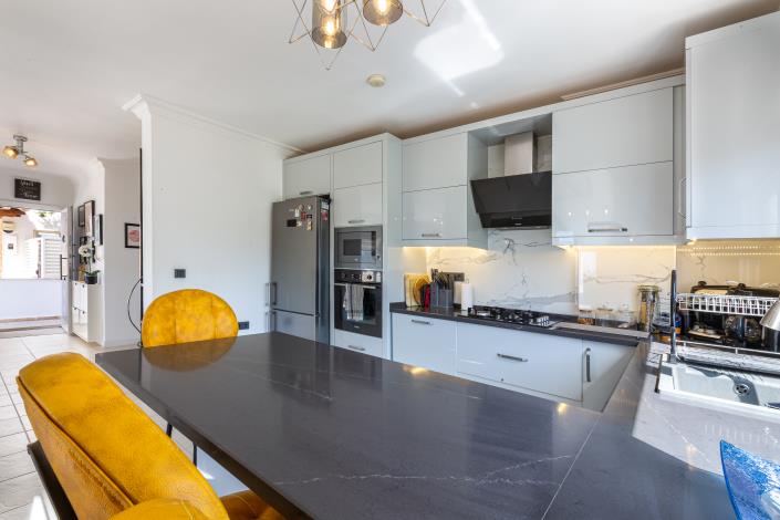 Image No.24-3 Bed Villa for sale