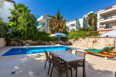 sylvana_apt_need_company-1