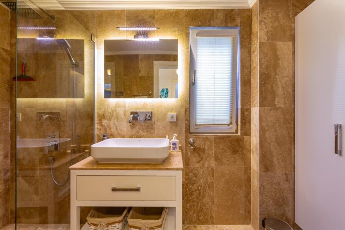 Image No.21-2 Bed Apartment for sale