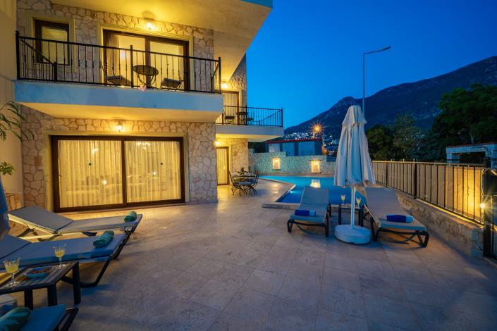 Image No.10-4 Bed Villa for sale