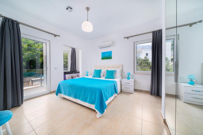 Image No.9-5 Bed Villa for sale