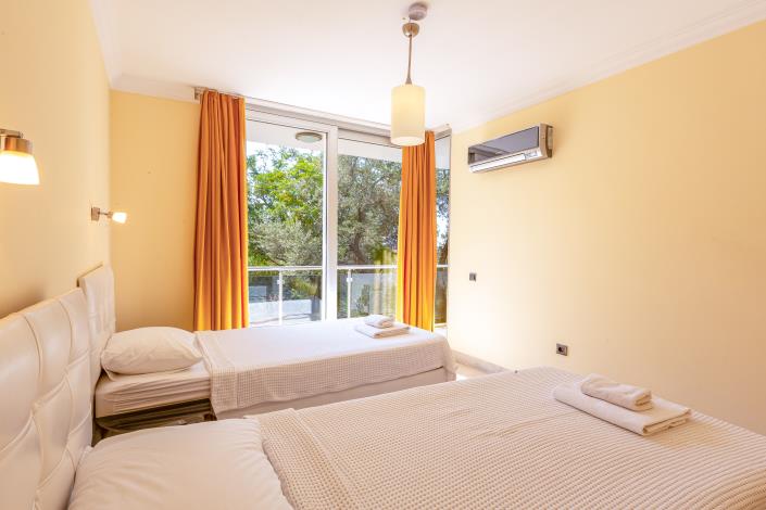 Image No.16-6 Bed Villa for sale